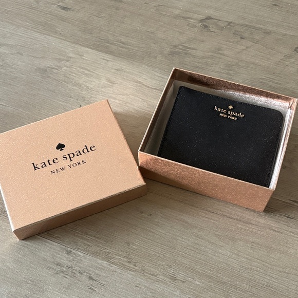 Kate Spade Black Card Holder in box - Picture 1 of 7